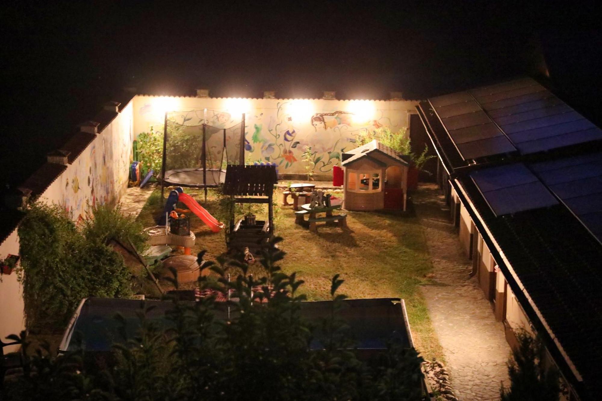 Pensiunea Giovani Târgu Jiu Extérieur photo