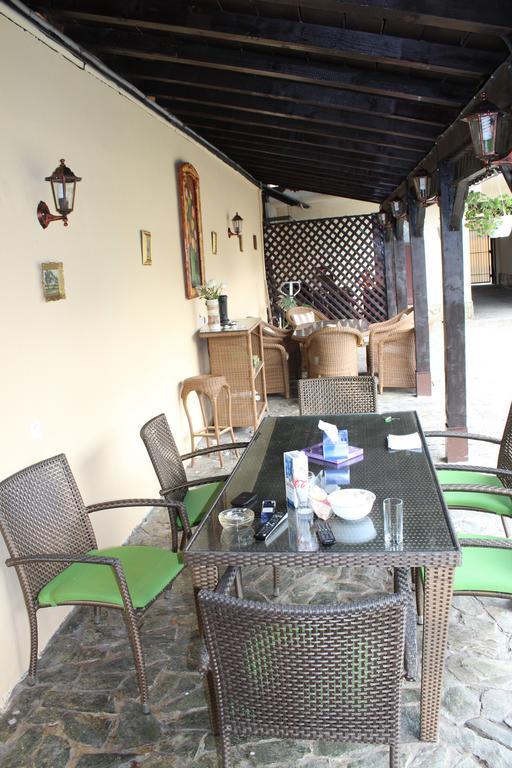 Pensiunea Giovani Târgu Jiu Extérieur photo
